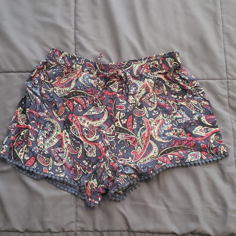 Hollister paisley shorts